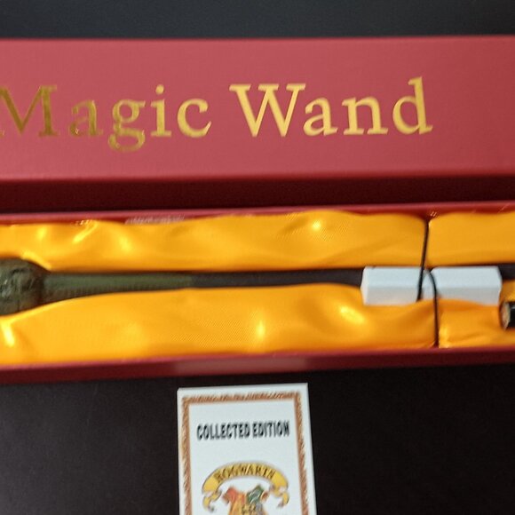 New In Box - Harry Potter Magic Lighted Wand - Hogwarts Gryffindor - Picture 5 of 5